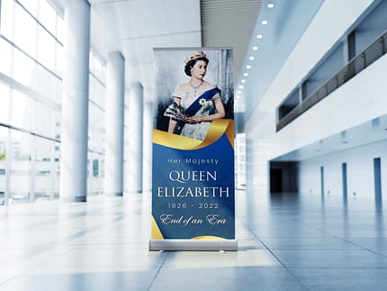 Elizabeth II Memorial Queen Roller Stand – S8